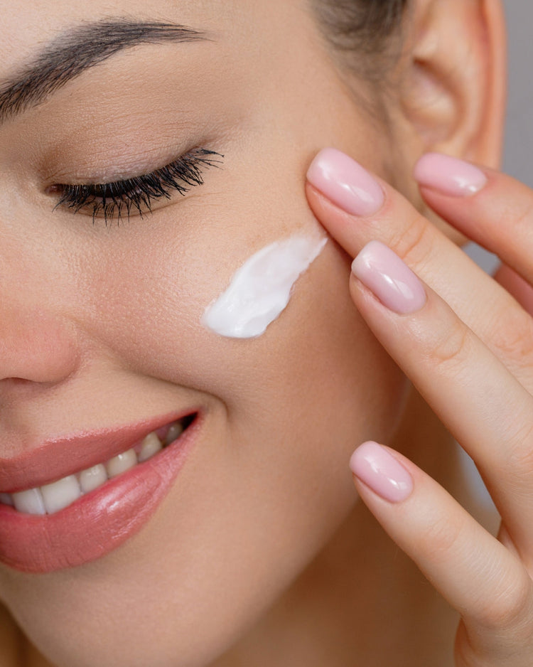 Máscaras faciais Bioage para hidratar, revitalizar e melhorar a firmeza da pele